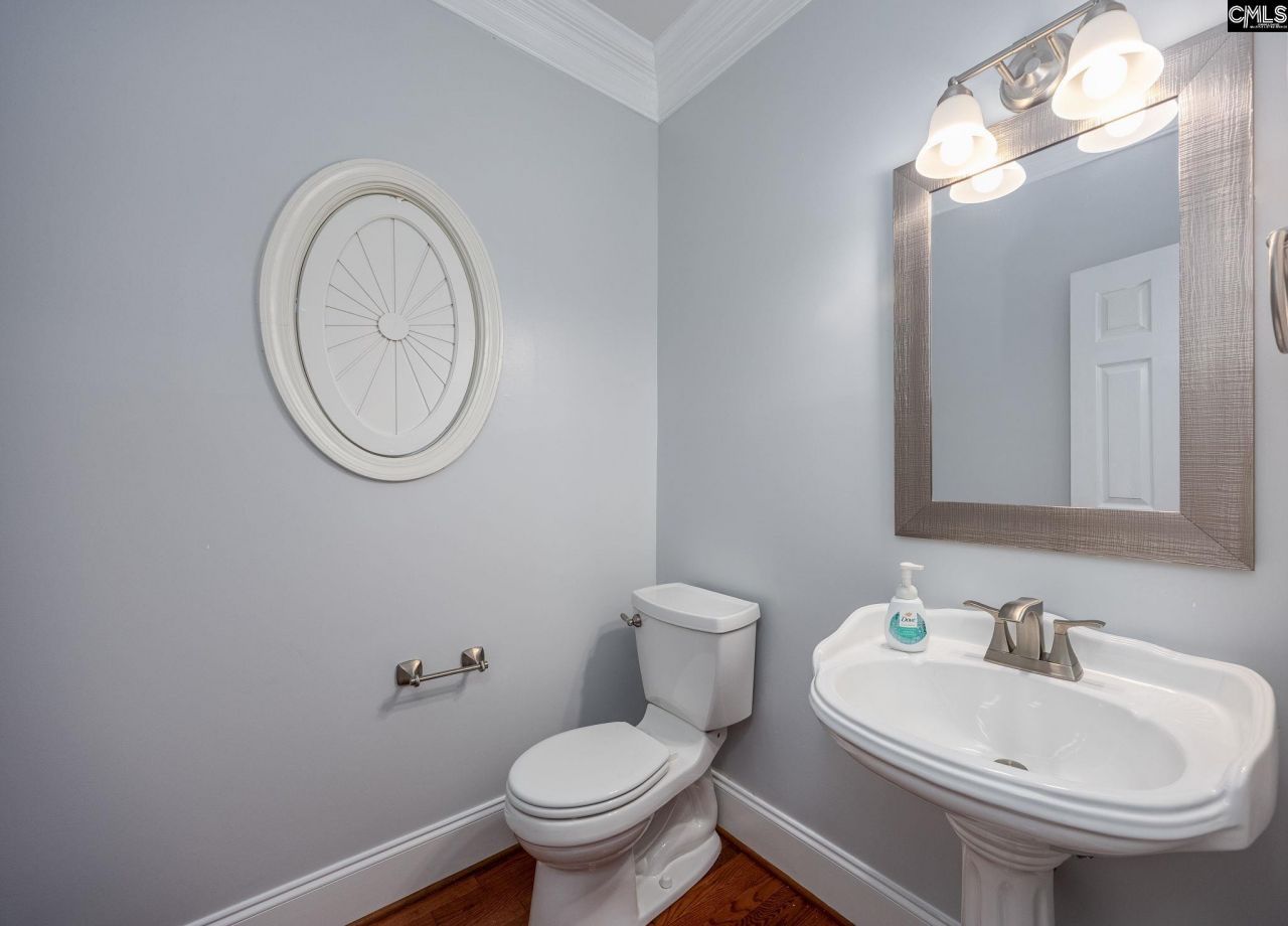 200 Longfield Lane Photo 10