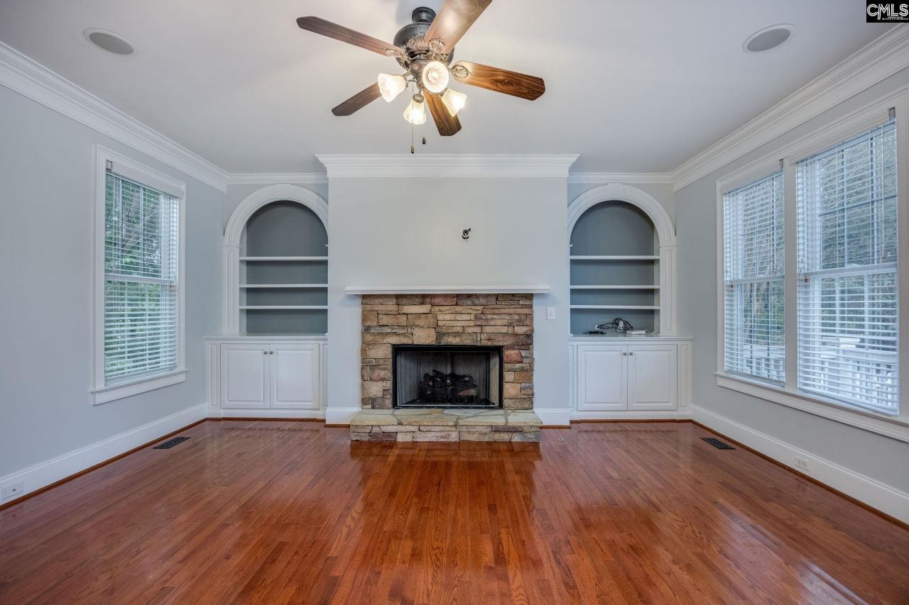 200 Longfield Lane Photo 11