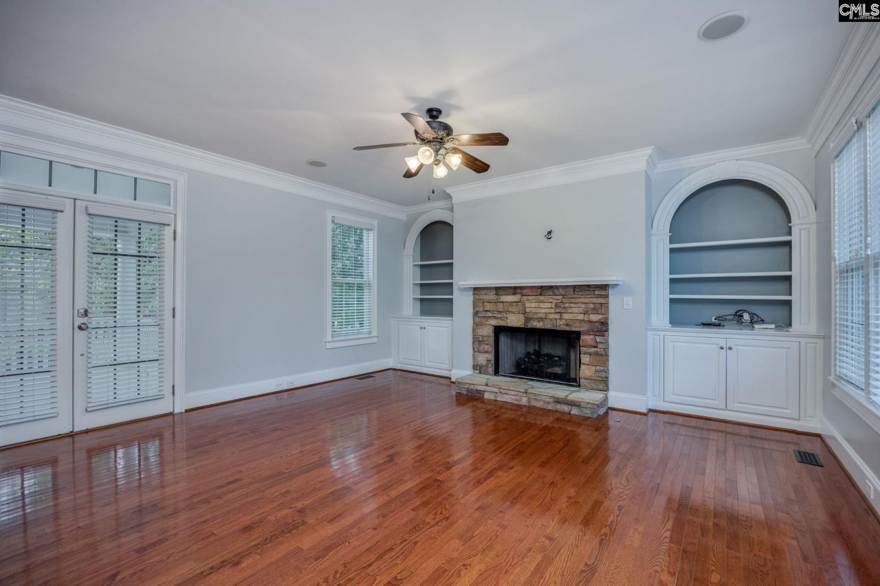 200 Longfield Lane Photo 12