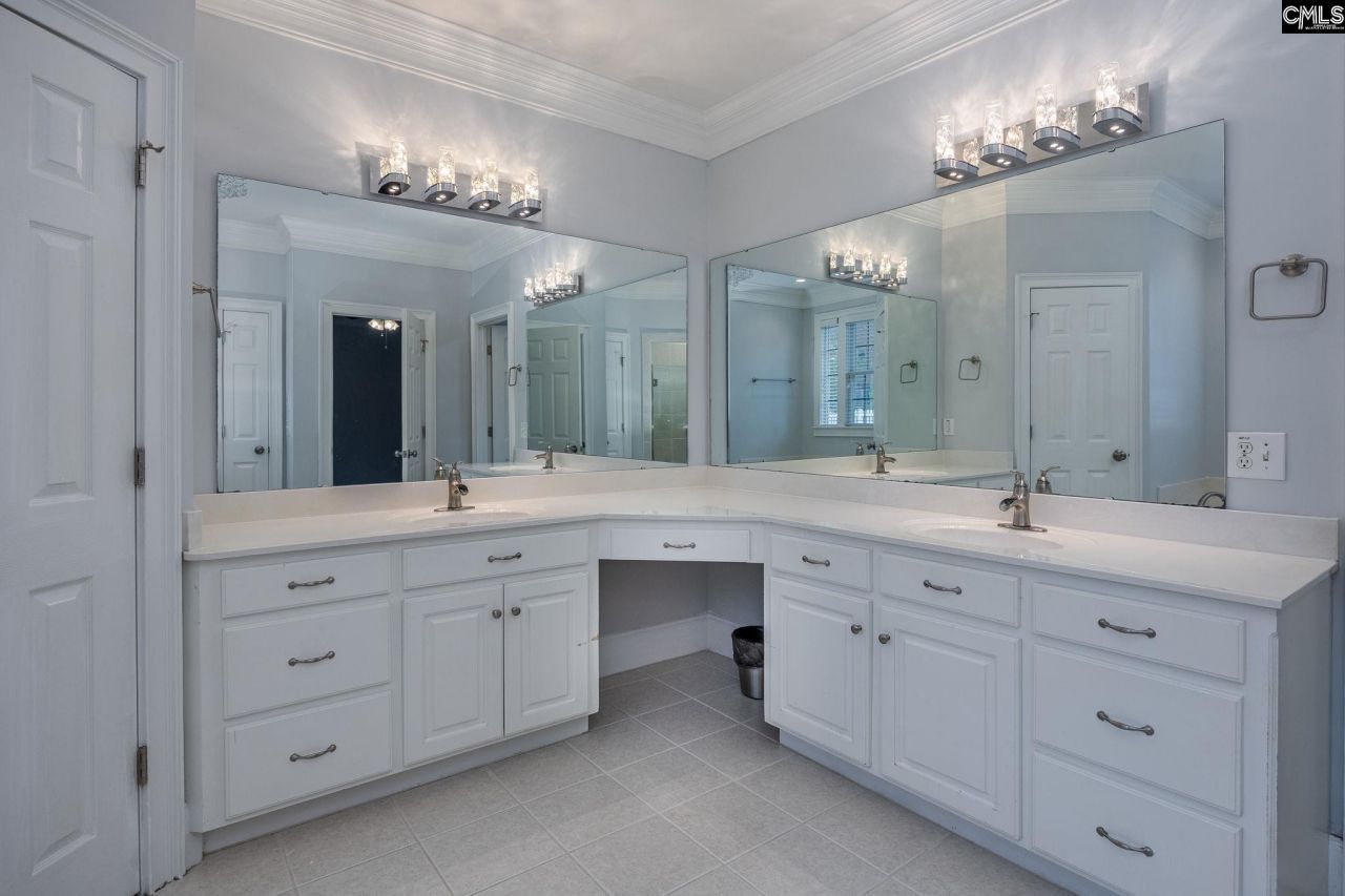 200 Longfield Lane Photo 25