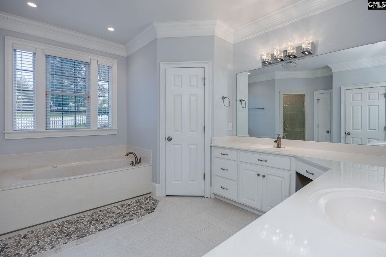 200 Longfield Lane Photo 26