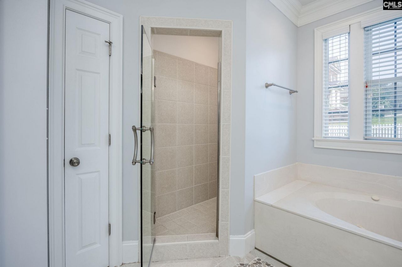 200 Longfield Lane Photo 28