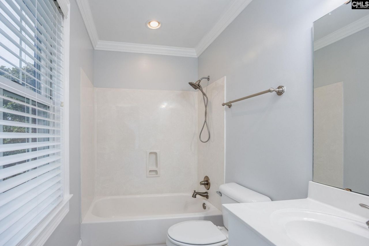 200 Longfield Lane Photo 35