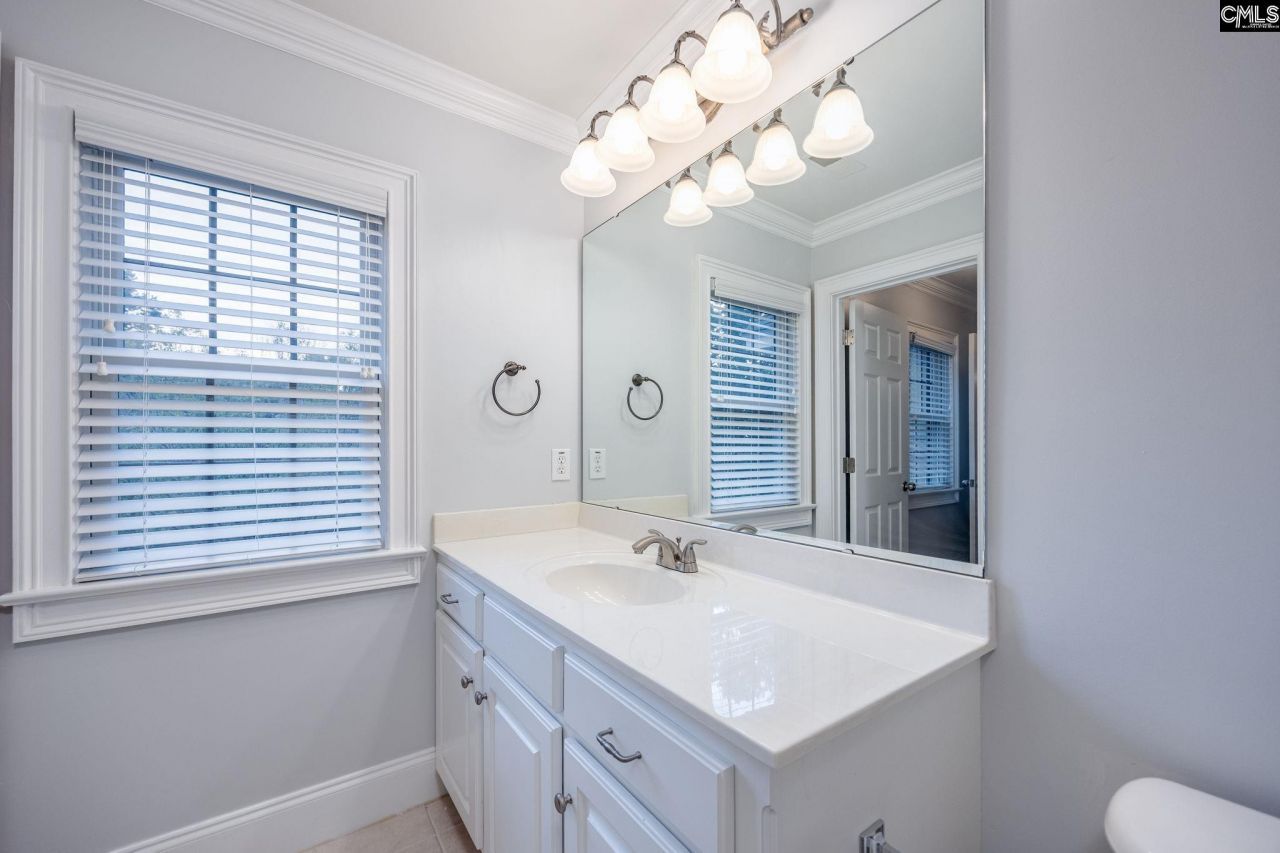 200 Longfield Lane Photo 39