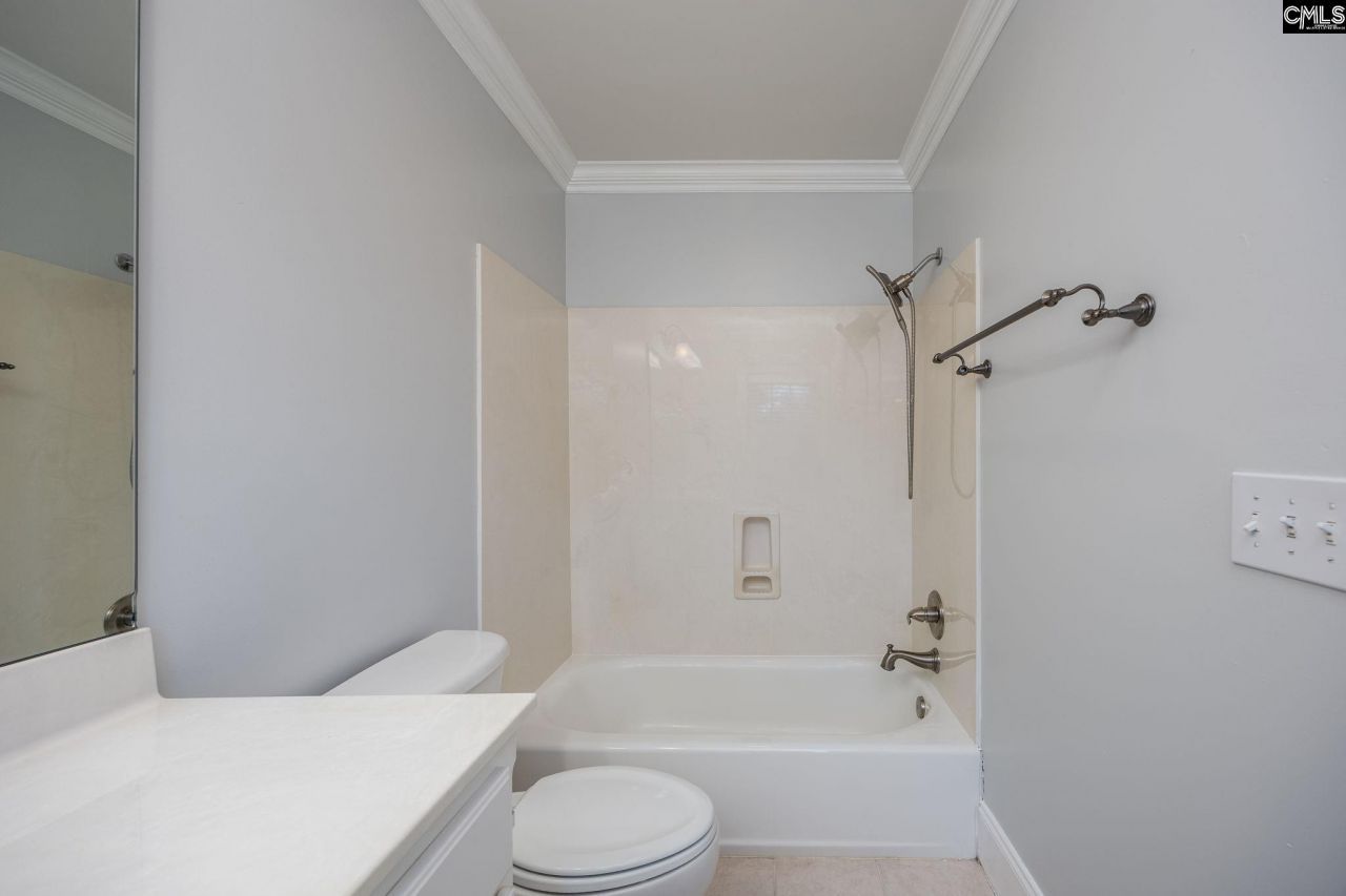 200 Longfield Lane Photo 40