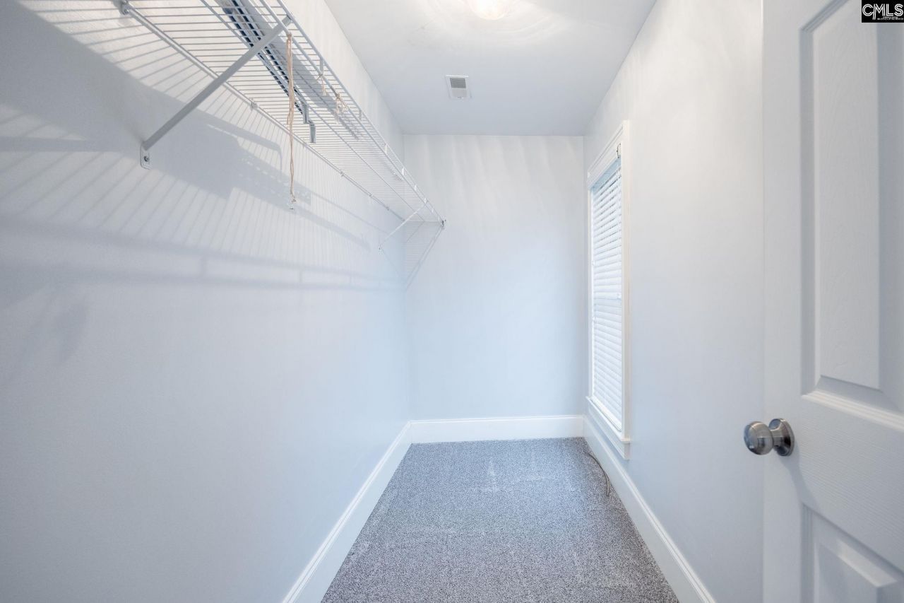 200 Longfield Lane Photo 43