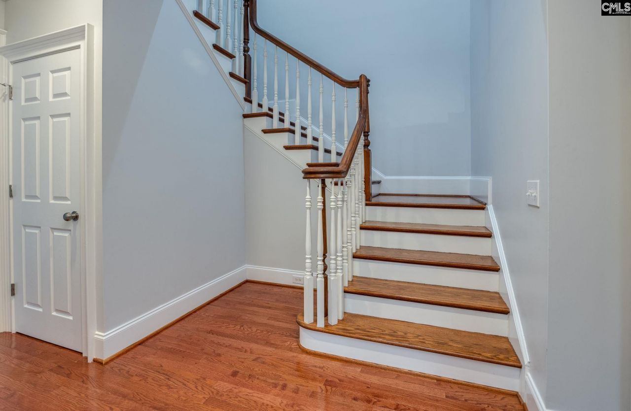 200 Longfield Lane Photo 7