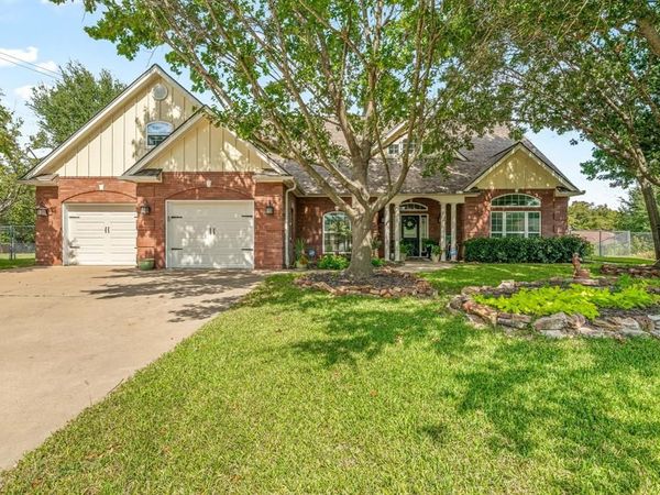 1517 Oakwood Drive, Stephenville, TX 76401