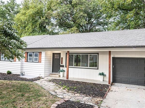 8340 Riggs Street, Overland Park, KS 66212