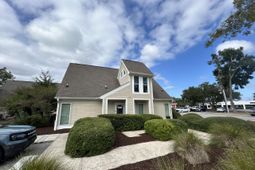 1041 Johnnie Dodds Boulevard photo 4