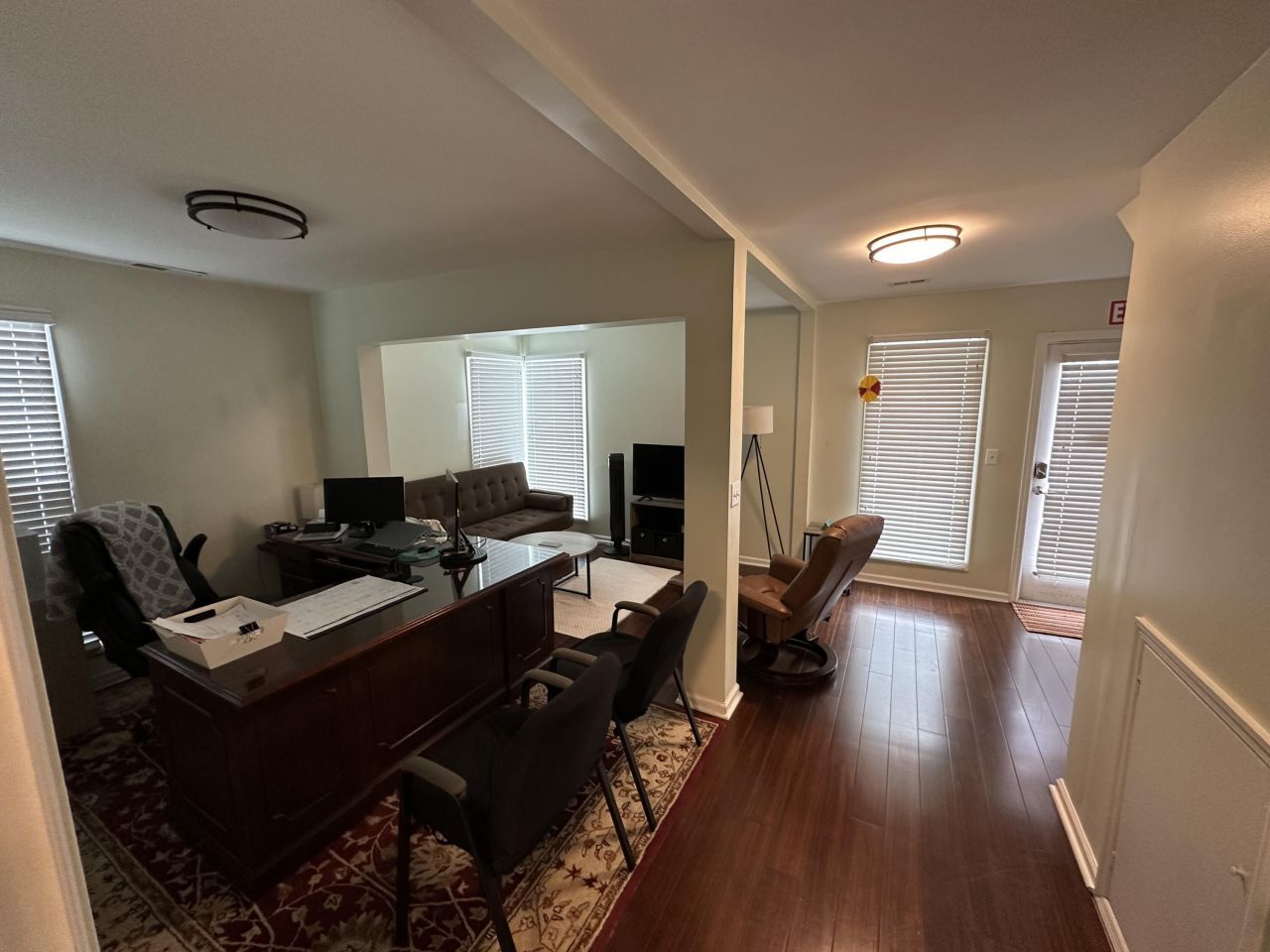 1041 Johnnie Dodds Boulevard Photo 7