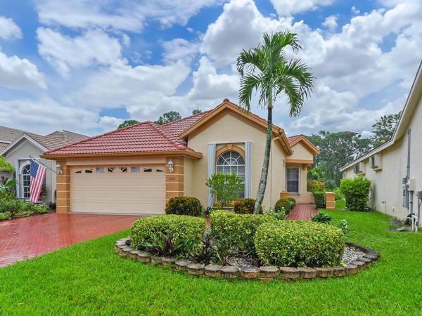 653 SW Munjack Cove, Port Saint Lucie, FL 34986