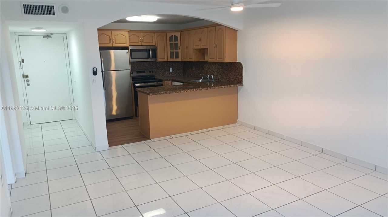 245 18th St, Unit 703, Miami Beach, FL 33139 Photo