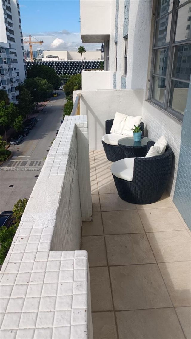 245 18th St, Unit 703, Miami Beach, FL 33139 Photo