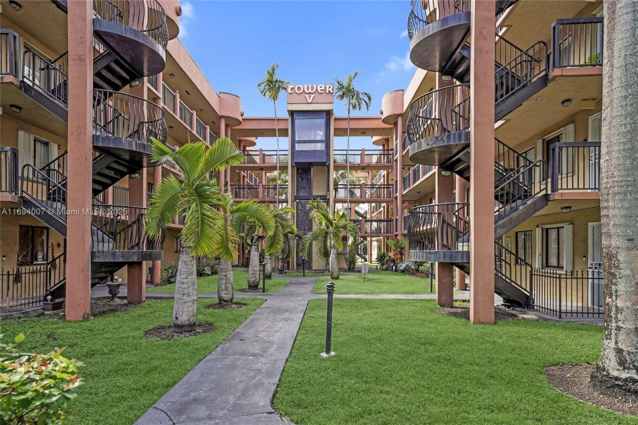 5490 W 21st Ct, Unit 112, Hialeah, FL 33016 Photo