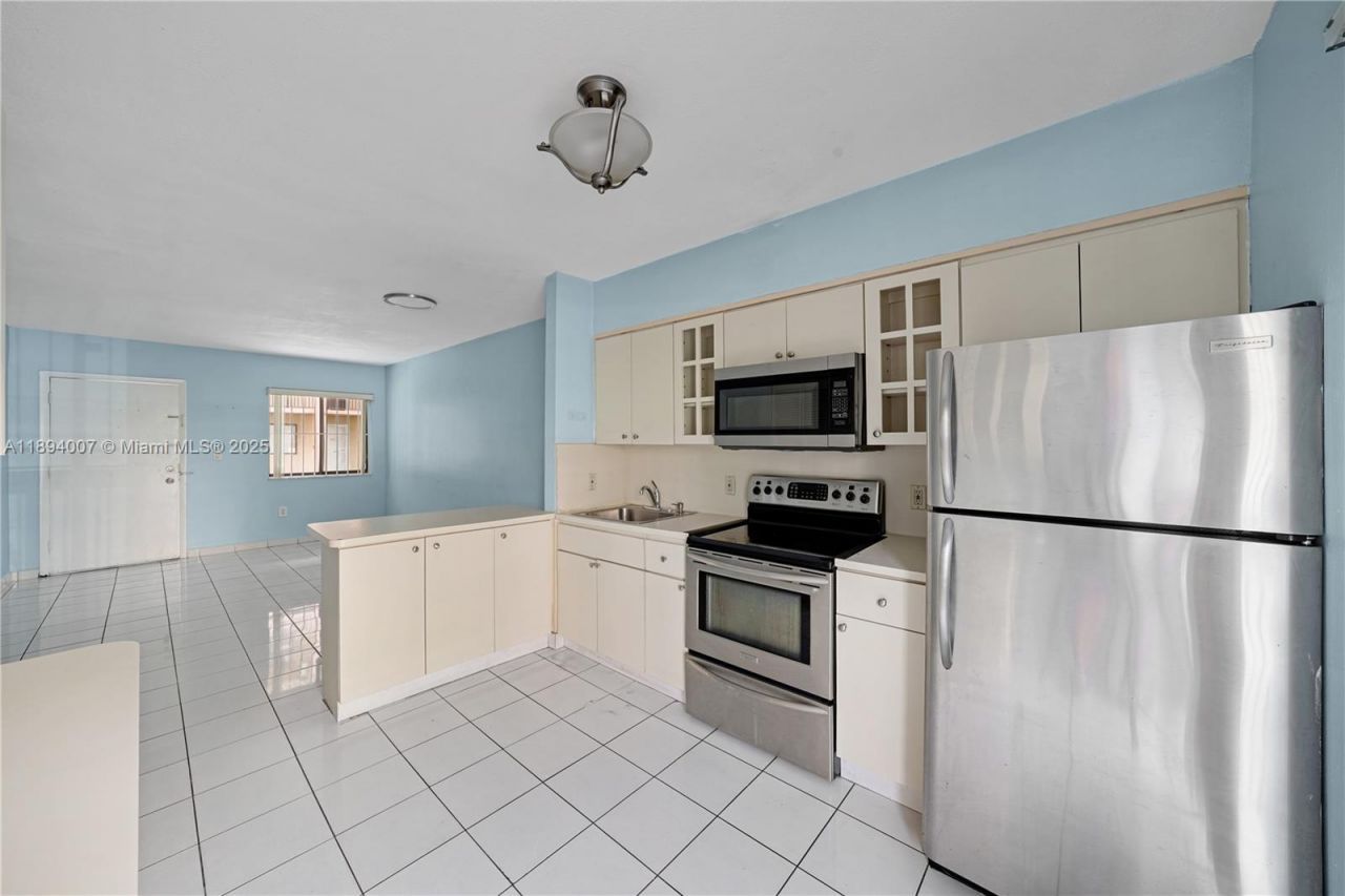 5490 W 21st Ct, Unit 112, Hialeah, FL 33016 Photo