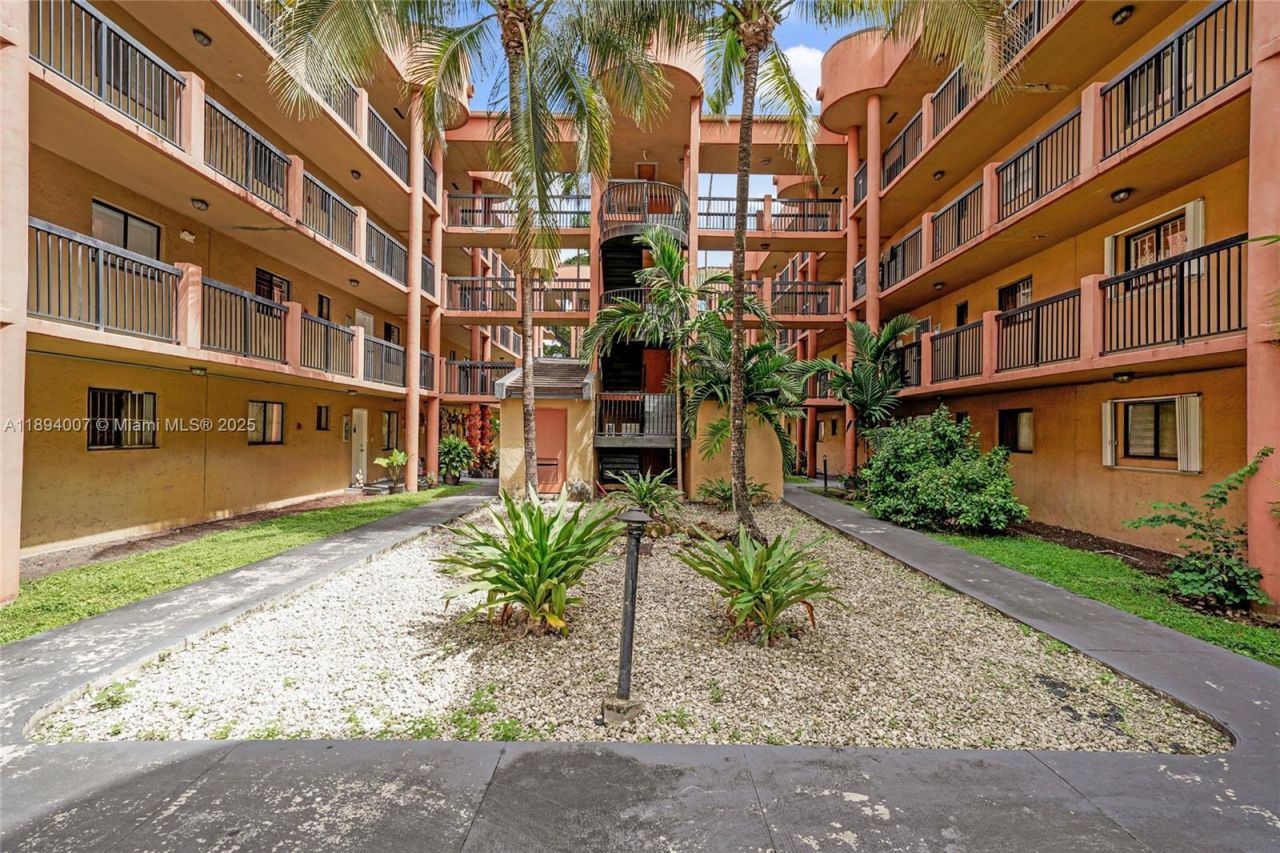 5490 W 21st Ct, Unit 112, Hialeah, FL 33016 Photo