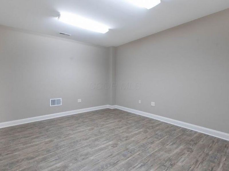 84 E Main Street, West Jefferson, OH 43162 Photo 9