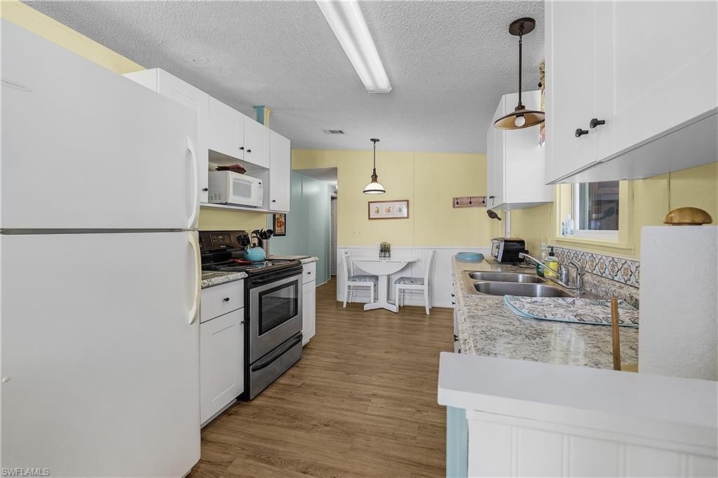 4919 Mullette Ln, Saint James City, FL 33956 Photo