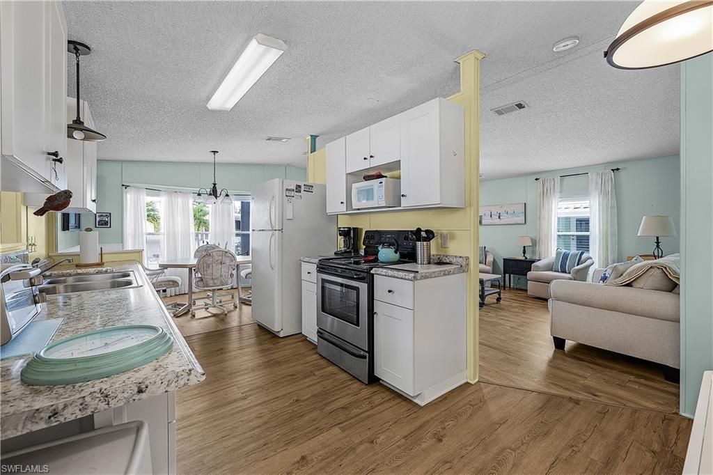 4919 Mullette Ln, Saint James City, FL 33956 Photo