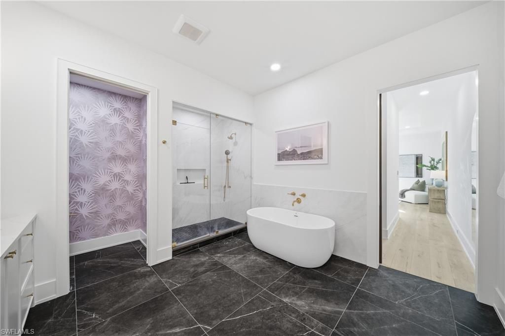 82 9th St S, Unit 303, Naples, FL 34102 Photo