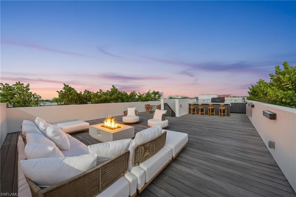 82 9th St S, Unit 303, Naples, FL 34102 Photo