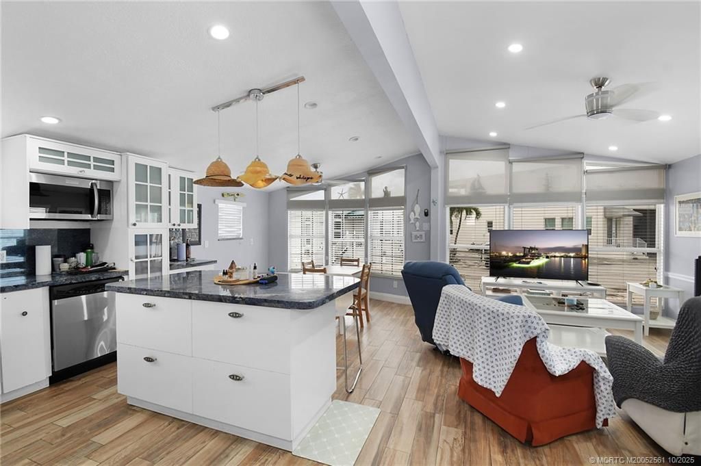 10701 S Ocean Drive, Unit 867, Jensen Beach, FL 34957 Photo