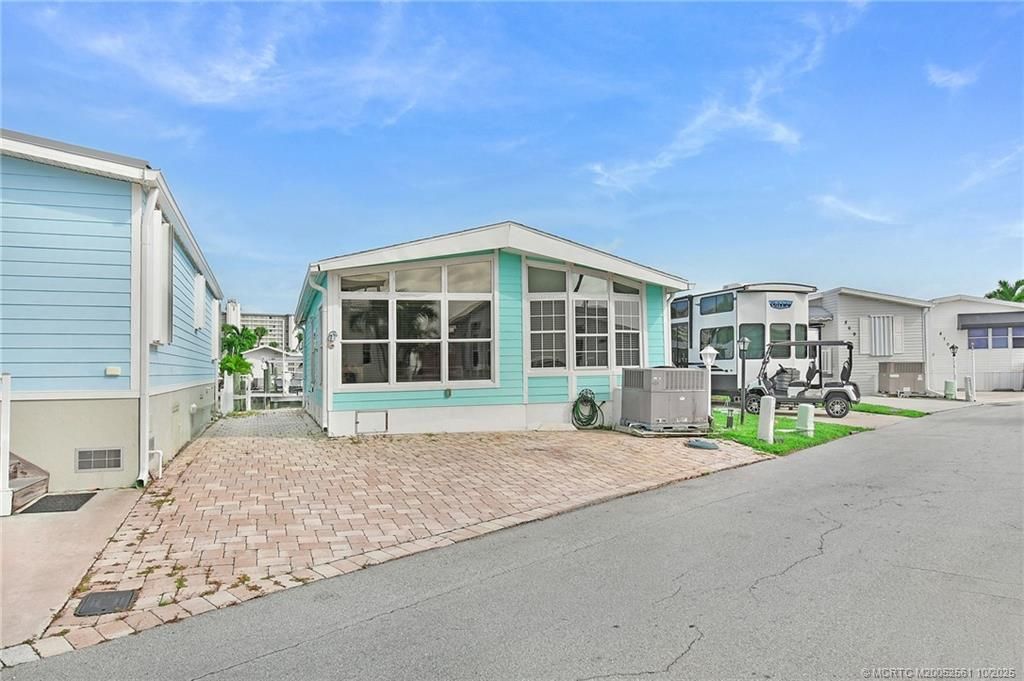 10701 S Ocean Drive, Unit 867, Jensen Beach, FL 34957 Photo