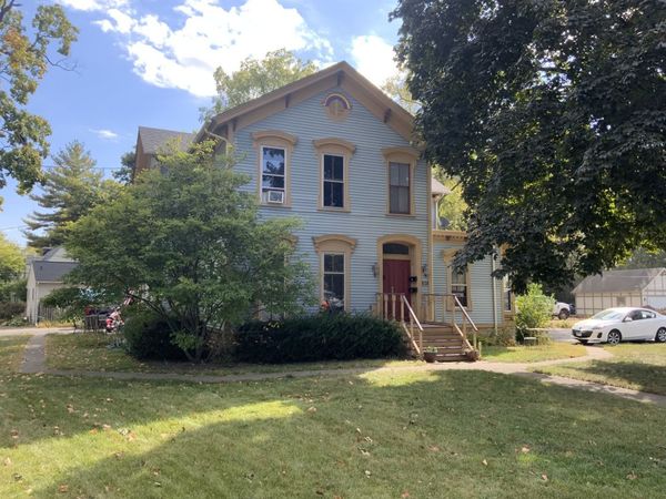 404 S Batavia Avenue, Batavia, IL 60510