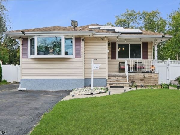 657 Barron Ave, Woodbridge, NJ 07095