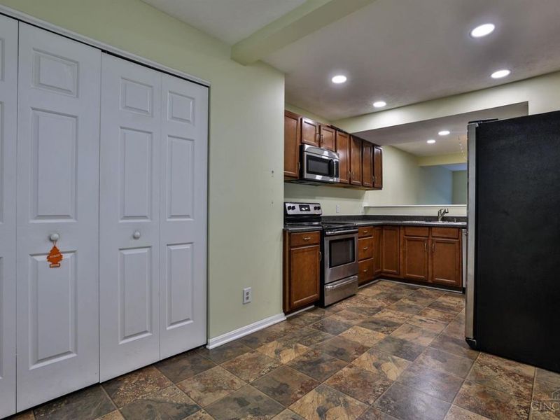 7576 Lake Pointe, Hamilton Twp, OH 45039 Photo 17