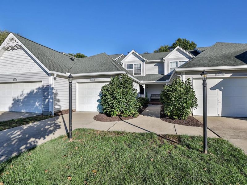 7576 Lake Pointe, Hamilton Twp, OH 45039 Photo 2