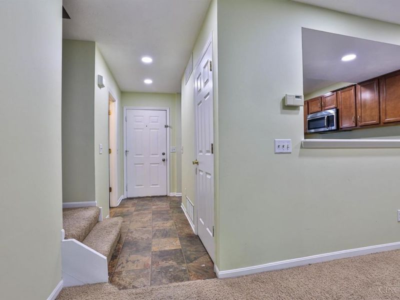 7576 Lake Pointe, Hamilton Twp, OH 45039 Photo 5