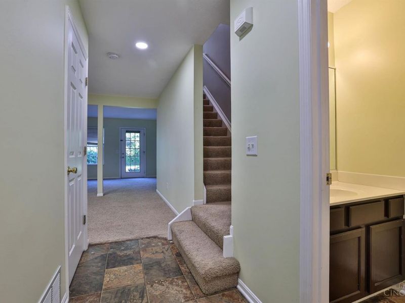 7576 Lake Pointe, Hamilton Twp, OH 45039 Photo 6