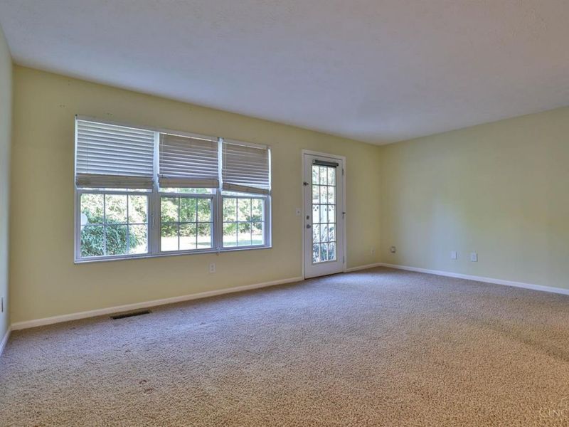 7576 Lake Pointe, Hamilton Twp, OH 45039 Photo 7