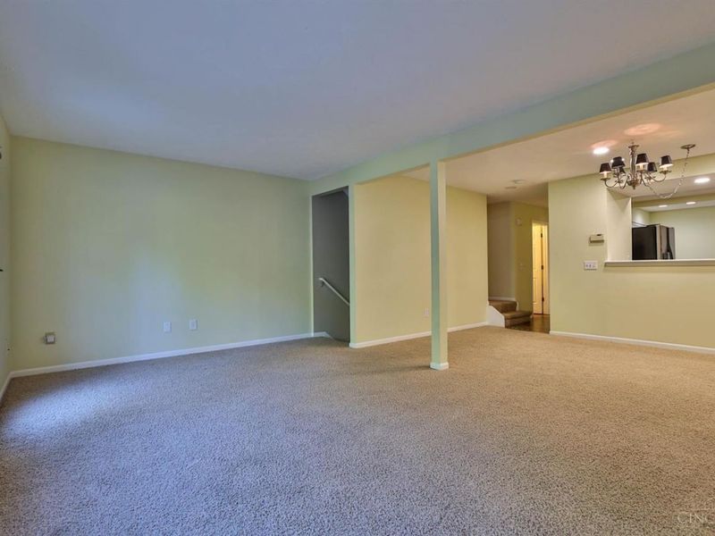 7576 Lake Pointe, Hamilton Twp, OH 45039 Photo 8