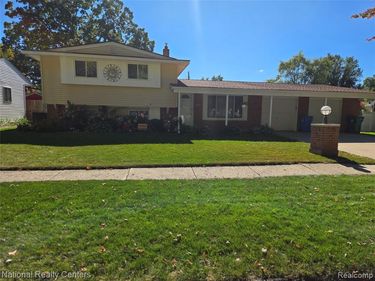 8723 Ringwood Drive, Commerce Twp, MI 48382