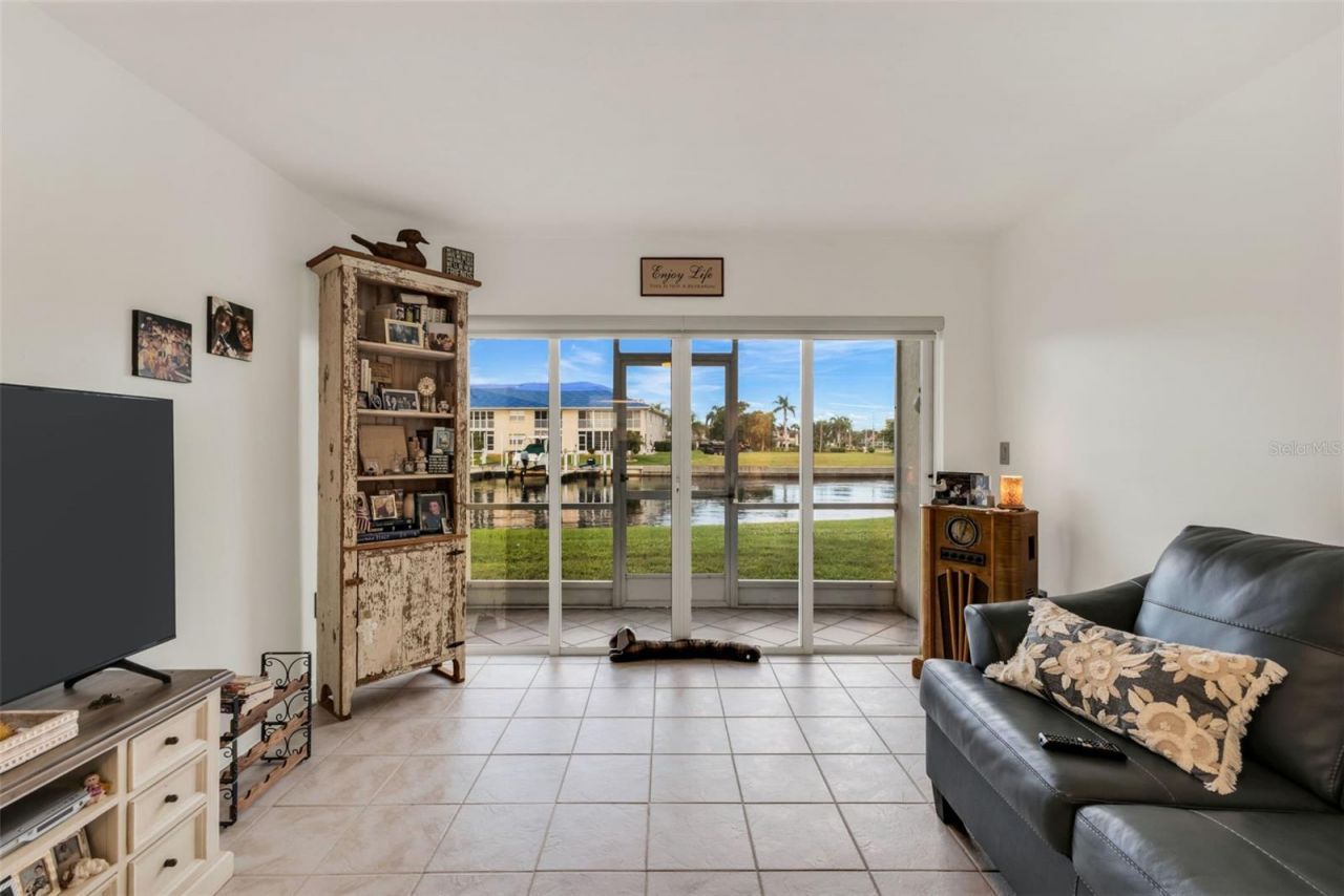 311 Garvin Street, Unit 205A, Punta Gorda, FL 33950 Photo