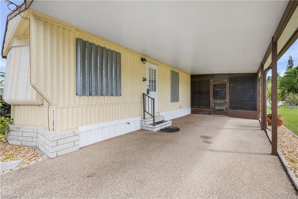 7186 Ladyfish Dr, Saint James City, FL 33956 Photo