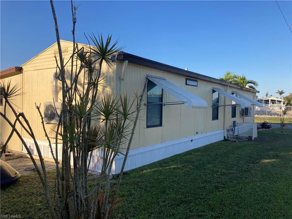 7186 Ladyfish Dr, Saint James City, FL 33956 Photo