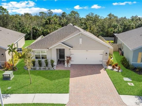 8880 Cascade Price CIR, NORTH FORT MYERS, FL 33917