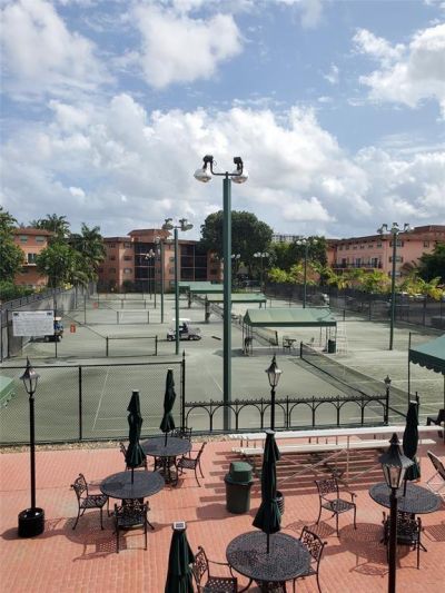 620 Tennis Club Dr, Unit 111, Fort Lauderdale, FL 33311 Photo
