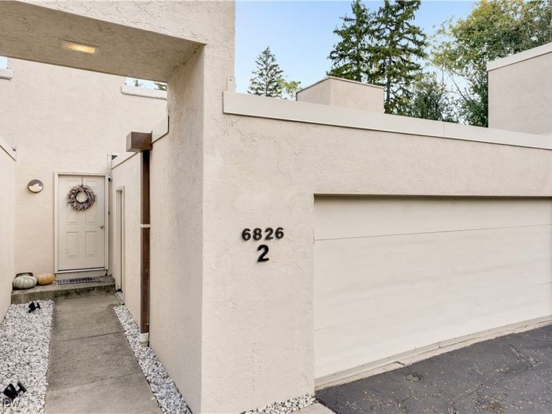 6826 Old Royalton Road, Unit 2, Brecksville, OH 44141 Photo 1