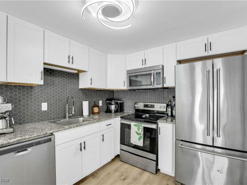 6826 Old Royalton Road, Unit 2, Brecksville, OH 44141 Photo 10