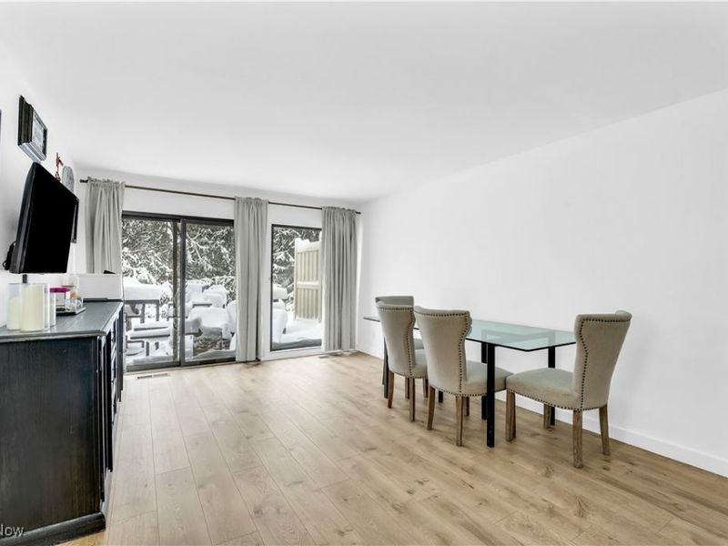 6826 Old Royalton Road, Unit 2, Brecksville, OH 44141 Photo 18