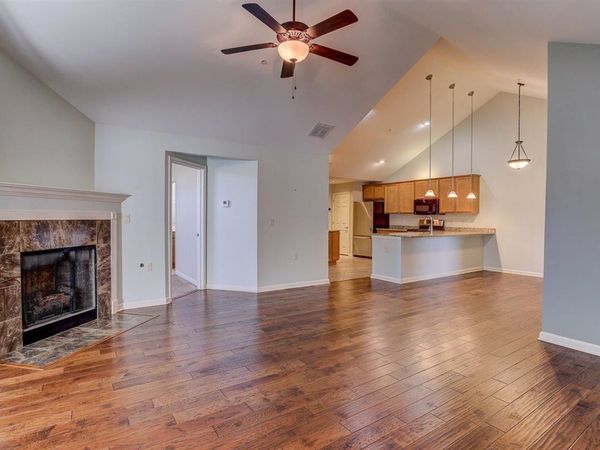 1592 W SOUTHFIELD CIR, Unit 52, Memphis, TN 38016