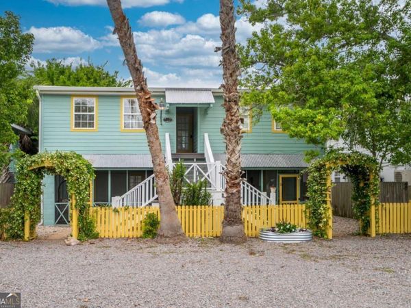 1413 2nd Avenue, Unit 4, Tybee Island, GA 31328