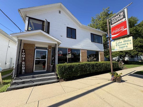 215 W Main Street, Marshall, WI 53559