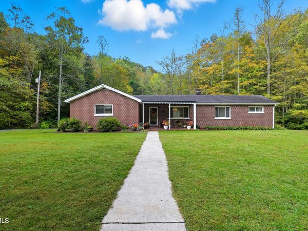 4299 Fairview Road, Duffield, VA 24244