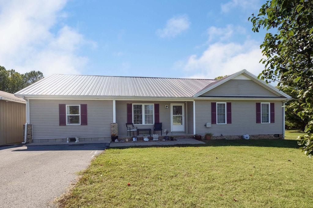 567 Clarence O'dell Road, Bowling Green, KY 42101 Main Photo